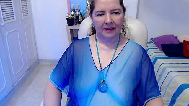 leonela_69 webcam stripchat model stream image