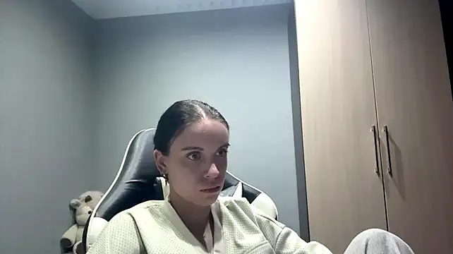 Hisaky webcam stripchat model stream image