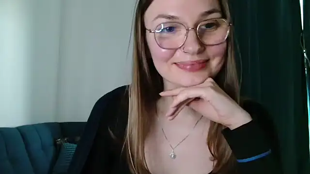 LooveELLYx webcam