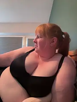Curvy-GingeXX live cam preview
