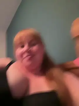 Curvy-GingeXX webcam