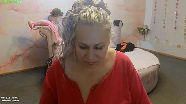 Penelope_Pinky live cam on StripChat