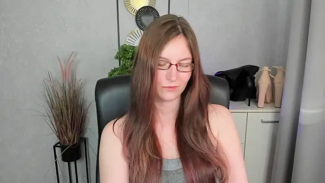 emmaxDelight live cam preview