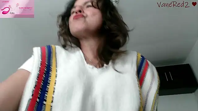 vanered2 live cam on StripChat