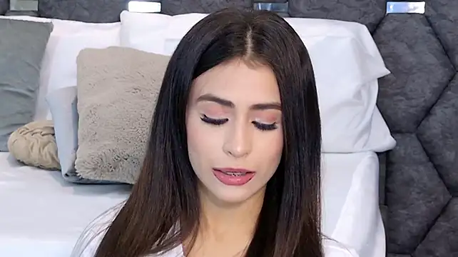 Gia_Sinclaire webcam