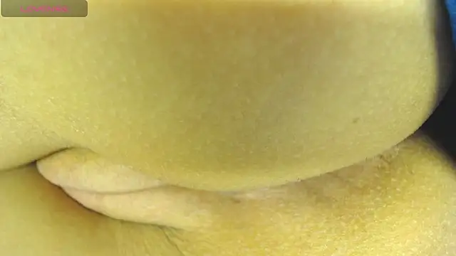 Aisha-curly