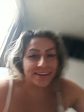 maynor_1998 live cam preview