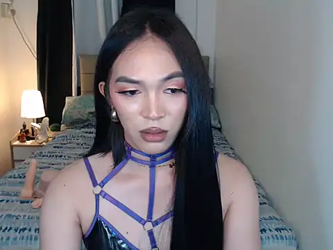 loveasianjhaine24 live cam on StripChat