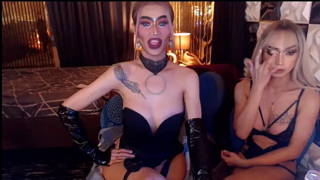 MonstrousCockDiva