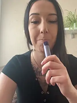 Trixie-Tainted, live now
