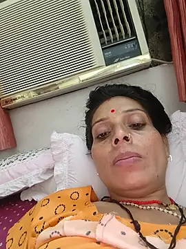 Sexy-Suhani2