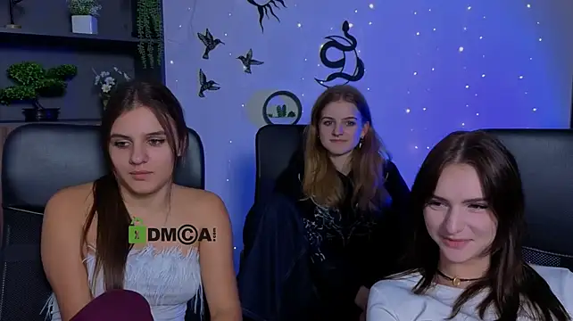 lisa_dark_