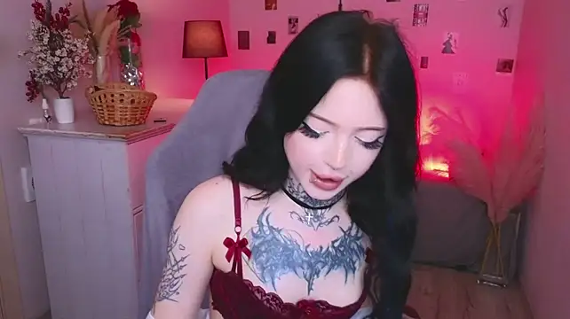 Emma_Kirks
