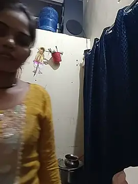 kamini_hat