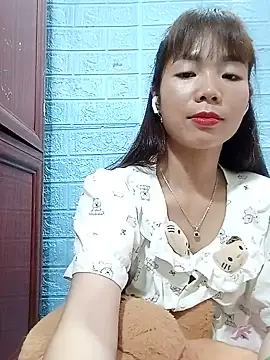 AmyLinee01 live cam on StripChat