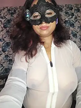 _desigirlroshni (F milf) - Put ice in pussy and lick it 😋 🧊