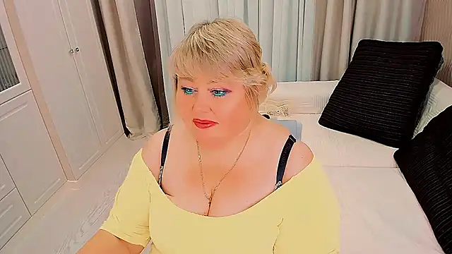 BIGTITSBBW webcam