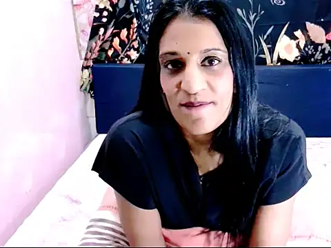 indiansexcsmile4u live cam on StripChat