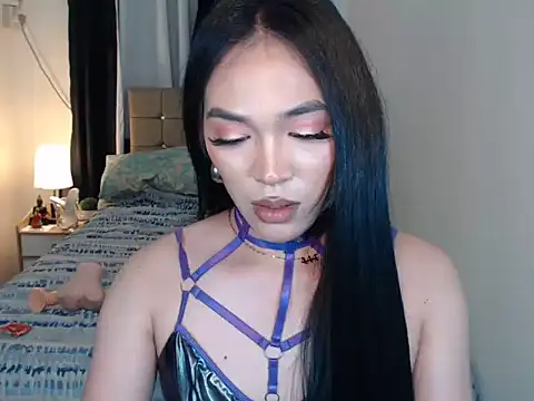 loveasianjhaine24 live cam preview