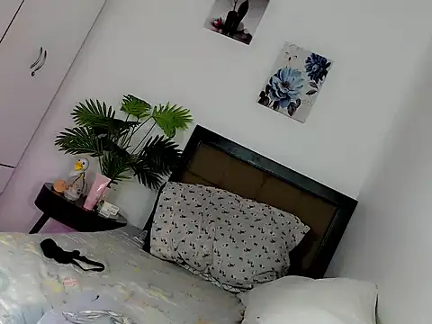 Miss_twinny21
