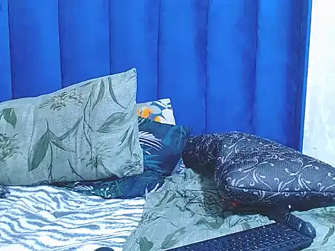 Sexywhitemuffin live sex cam