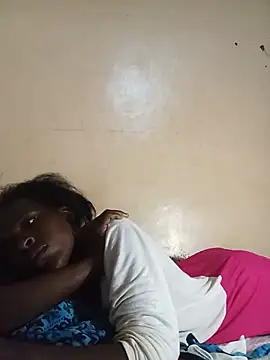 cute-shamza live cam on StripChat
