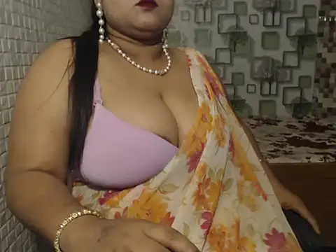 Oh_Maya live cam on StripChat