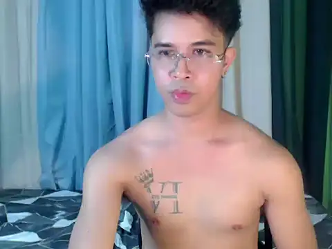 Hunky_Jayxxx live cam on StripChat
