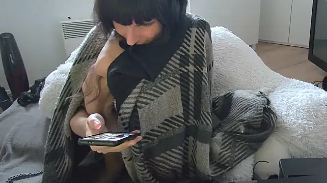 CeriseLapine live cam on StripChat