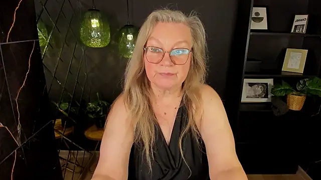 NataliMellow live cam preview