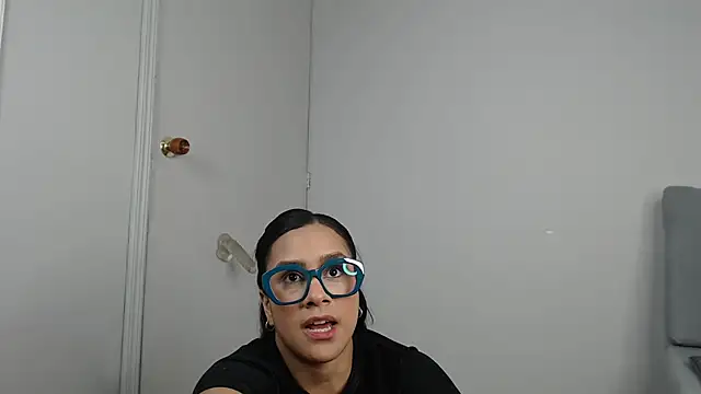 Amber_Etan