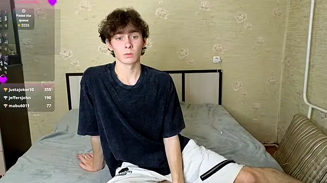 liam_winss (M twink) - hard dick