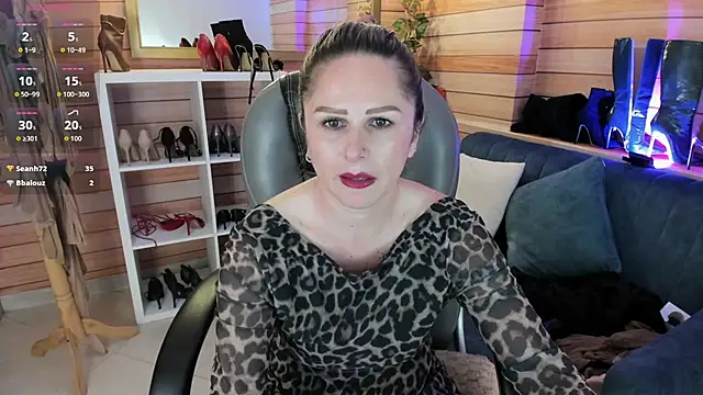 Victoria_collins_1