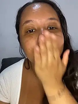 Bigostosa live cam