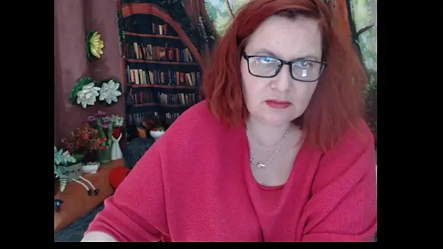 PlayfullMature live cam on StripChat