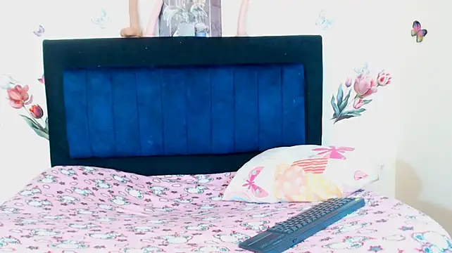 ANDRYXS100 live cam on StripChat