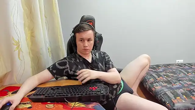 iliaskrislove live cam on StripChat