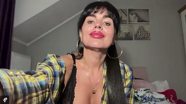 JennyFantasy live cam on StripChat