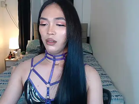 loveasianjhaine24 live cam on StripChat
