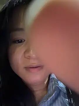 -Yuko- live cam on StripChat