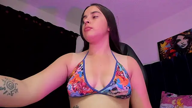 valeri_sotoo live cam on StripChat