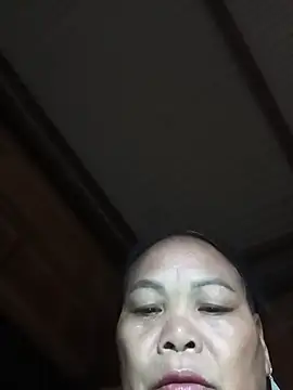 lady-pussy live cam on StripChat