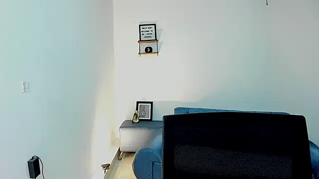 zayn_v1p live cam on StripChat
