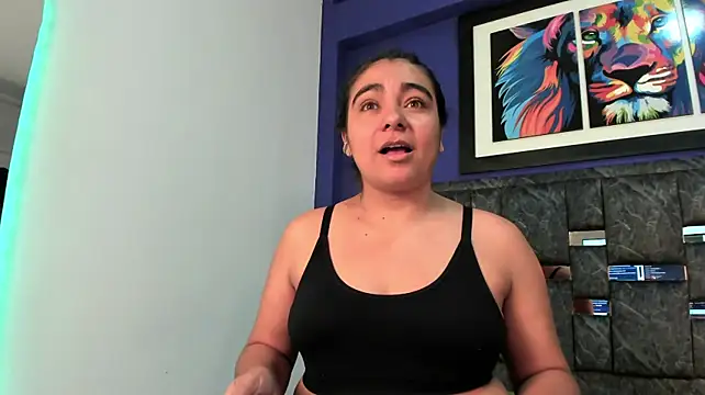 jolie_lovv live cam room