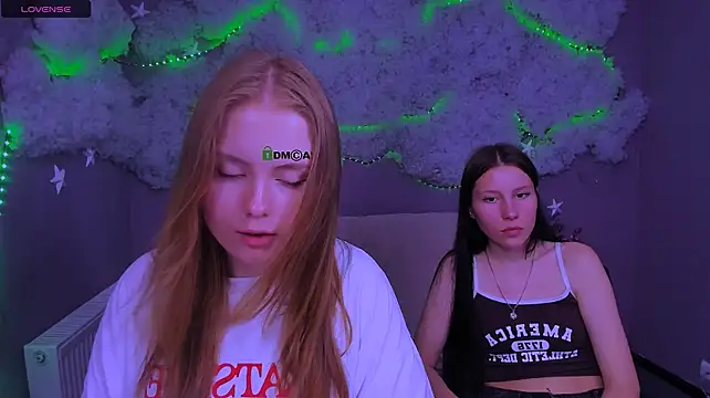 helena_so_shyy webcam