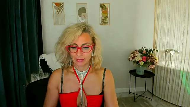 MuseOfStage live cam on StripChat
