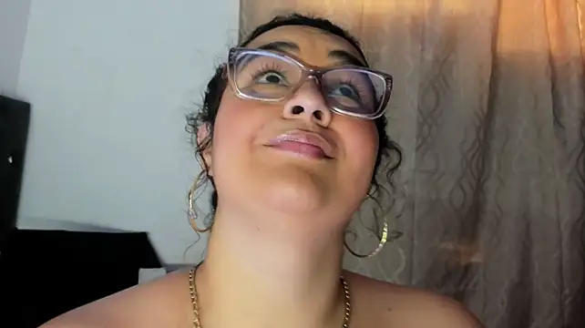 Reginavegaa live sex cam
