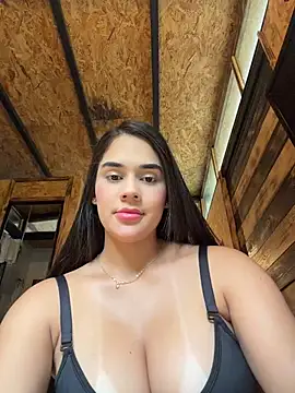 BellaLeclair_