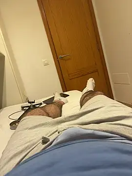Yannick04 live cam on StripChat