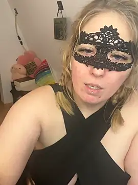 -CurvySecret-